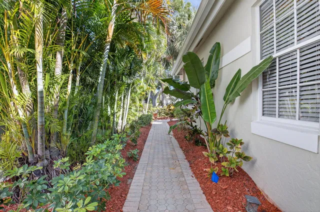 Residence photo 6