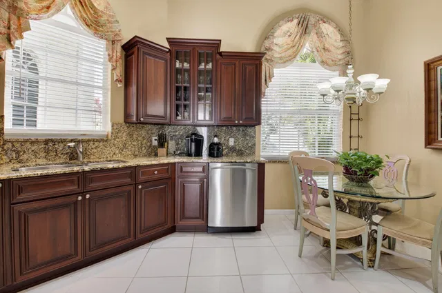 Residence photo 20