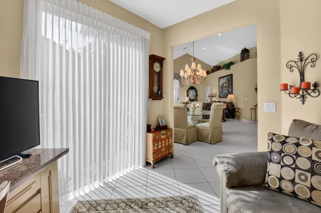 Residence photo 35