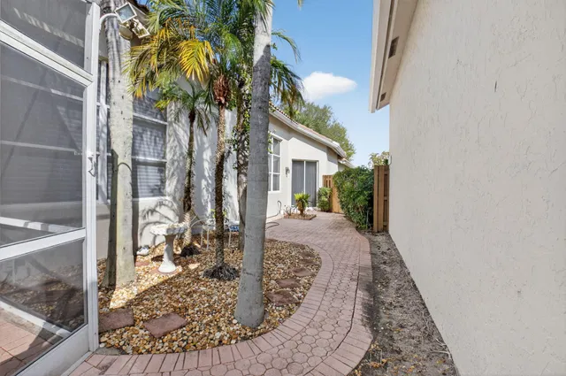 Residence photo 43