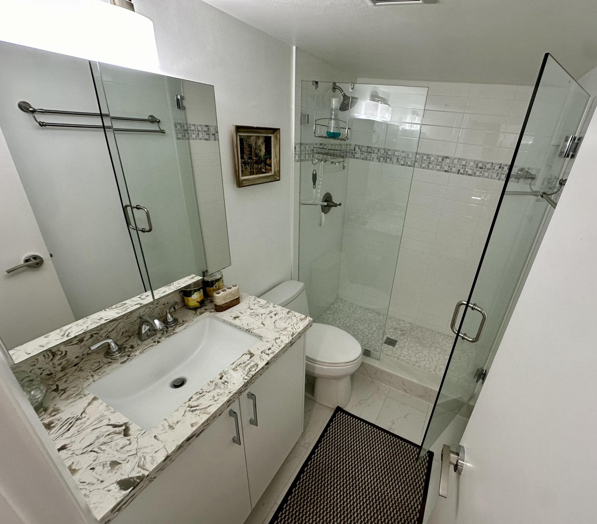 Unit 111 photo 17