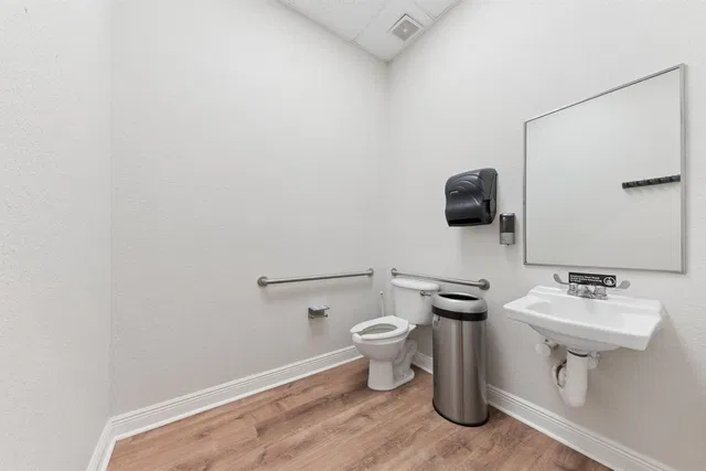 Unit 38-39 photo 12