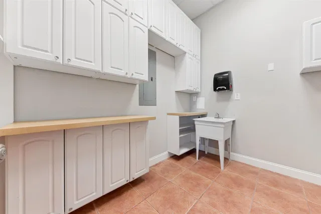 Unit 11-15 photo 12