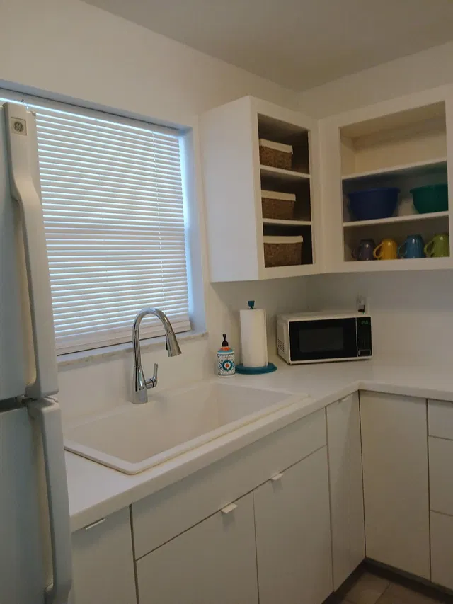 Unit 309 photo 5