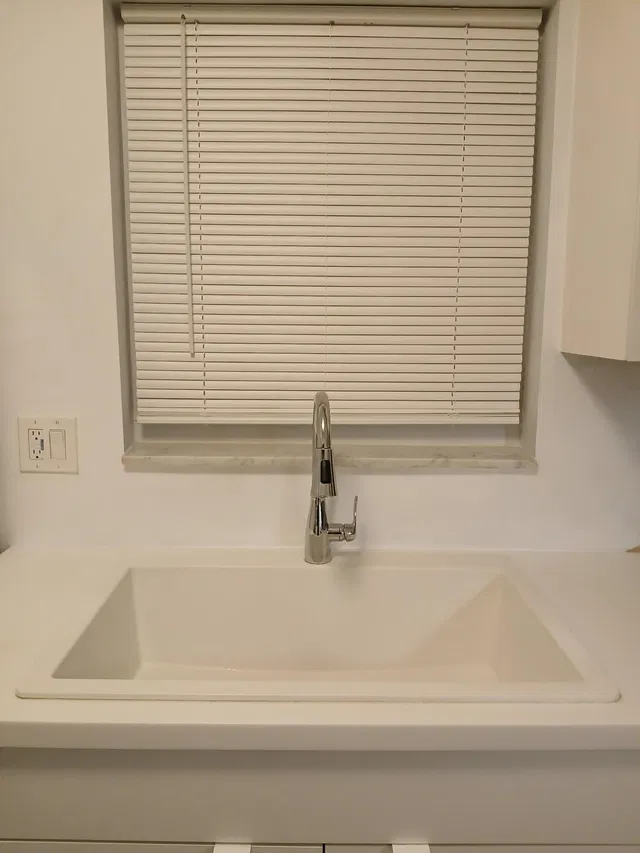 Unit 309 photo 6