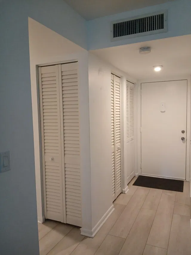 Unit 309 photo 18