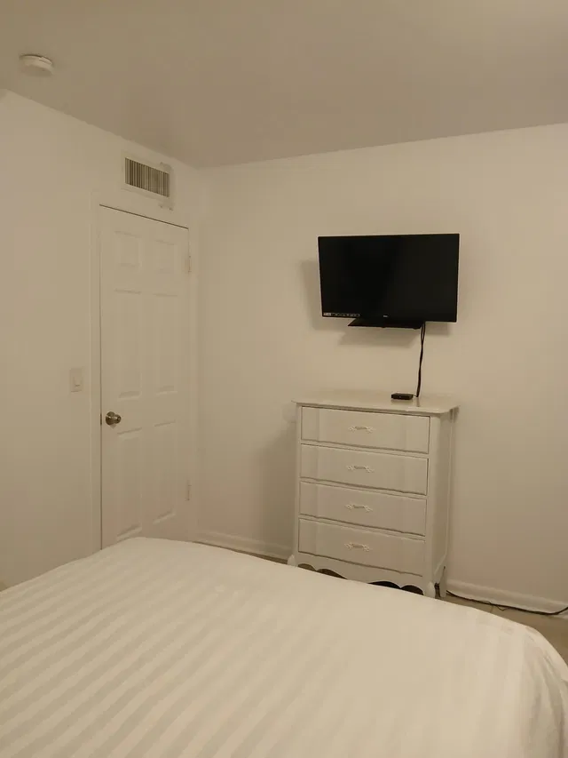 Unit 309 photo 33