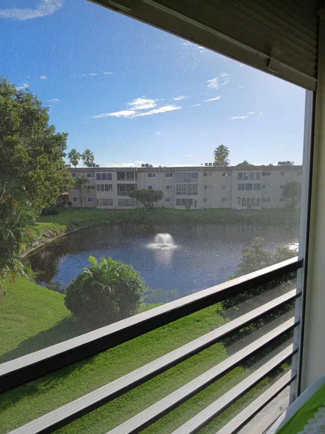Unit 309 photo 42