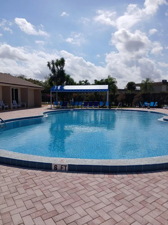 Unit 309 photo 60