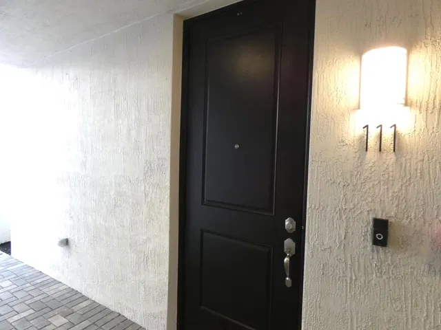 Unit 111 photo 11