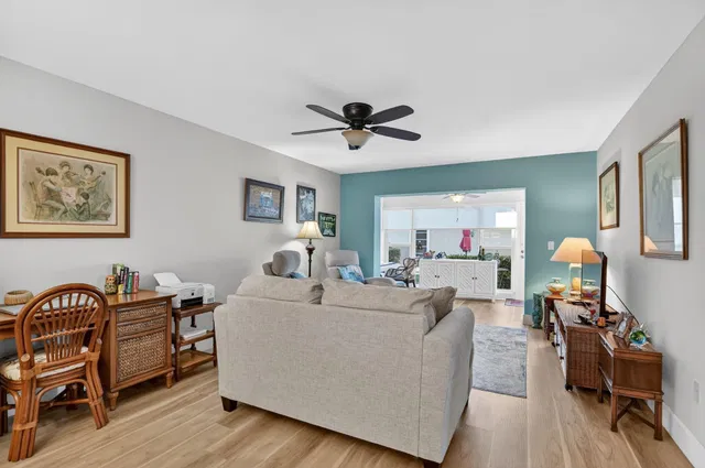 Residence photo 5