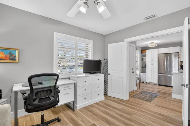 Residence photo 15