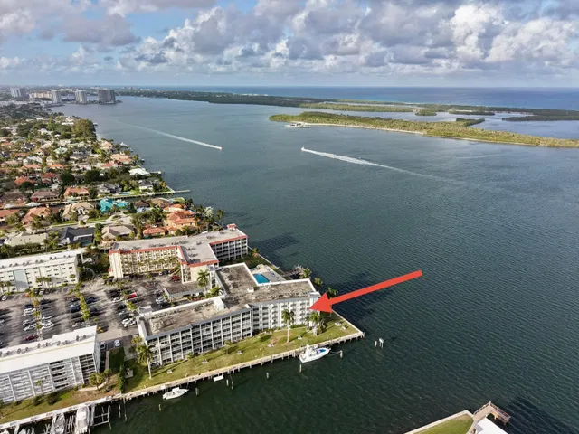 Paradise Harbour North Palm Beach Unit 304 photo 5