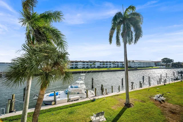 Paradise Harbour North Palm Beach Unit 304 photo 8