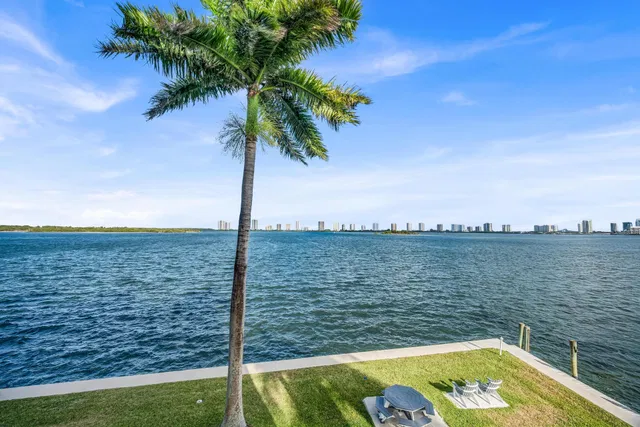 Paradise Harbour North Palm Beach Unit 304 photo 10