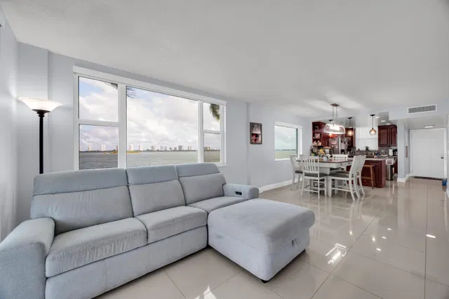 Paradise Harbour North Palm Beach Unit 304 photo 11