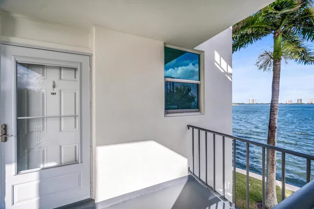 Paradise Harbour North Palm Beach Unit 304 photo 22