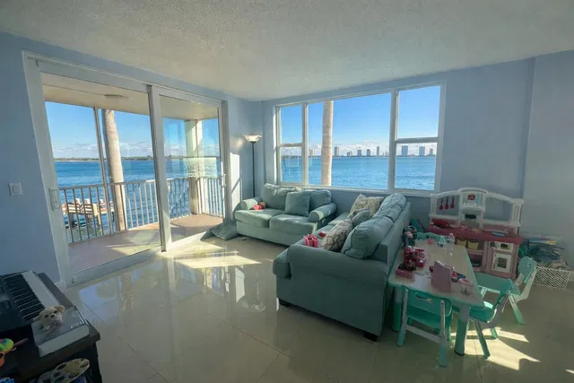 Paradise Harbour North Palm Beach Unit 304 photo 24