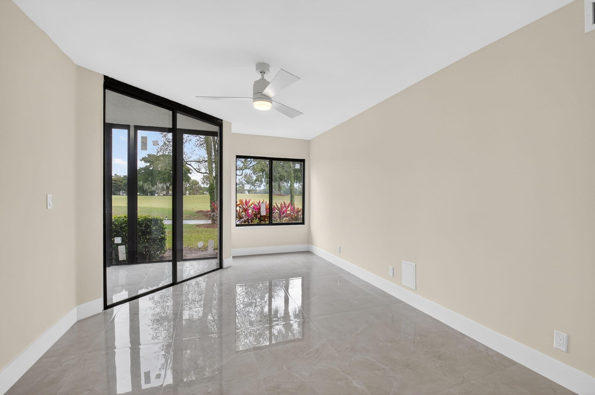 Unit 12501 photo 10