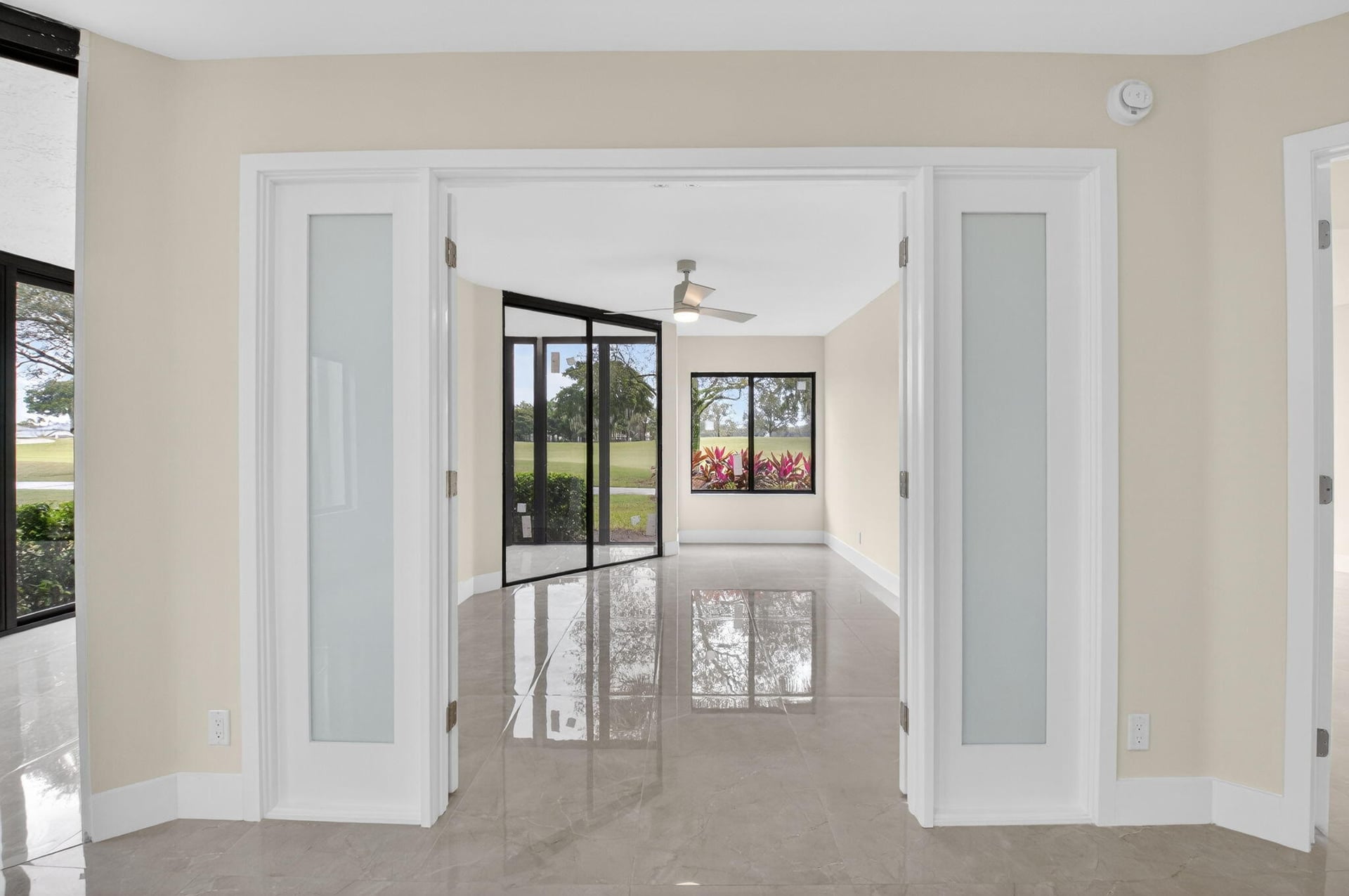 Unit 12501 photo 12