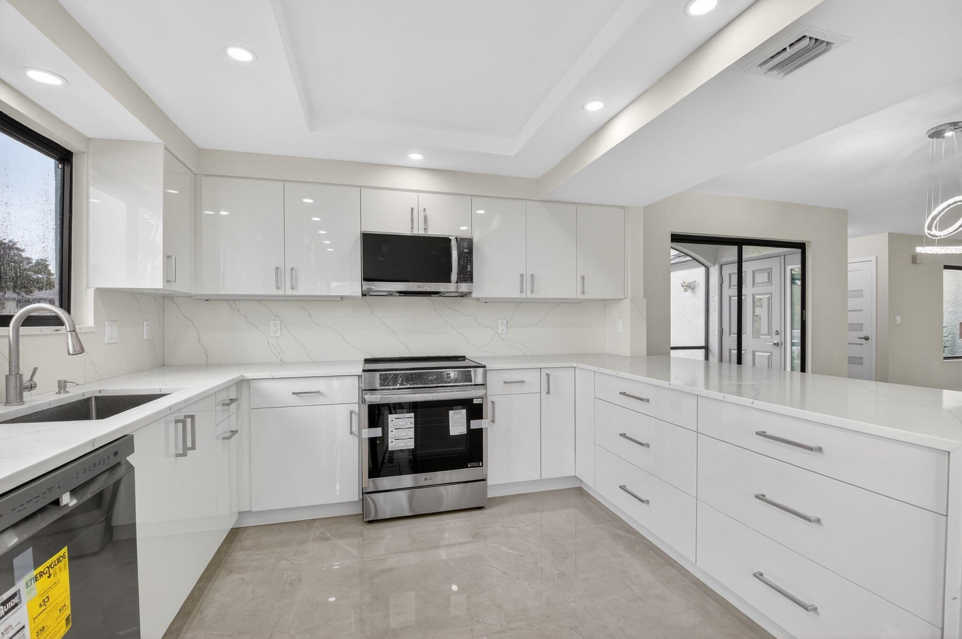 Unit 12501 photo 21