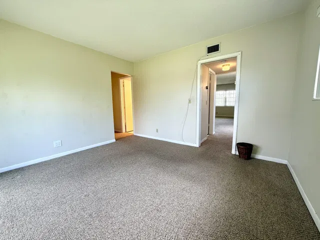  Residence photo 9