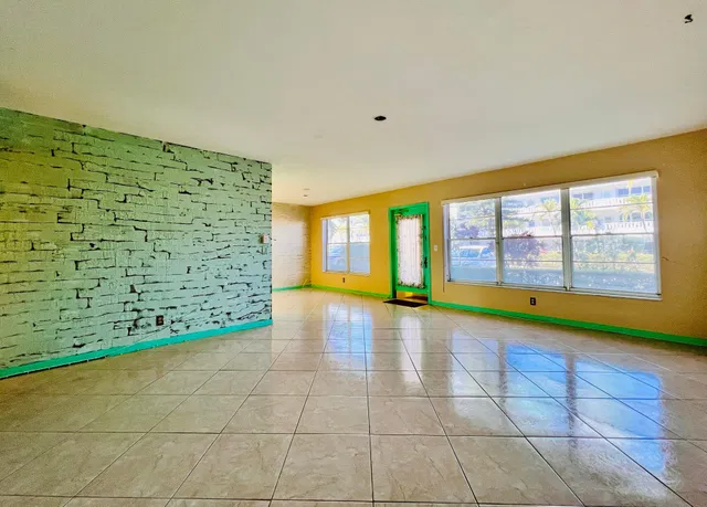  Residence photo 4