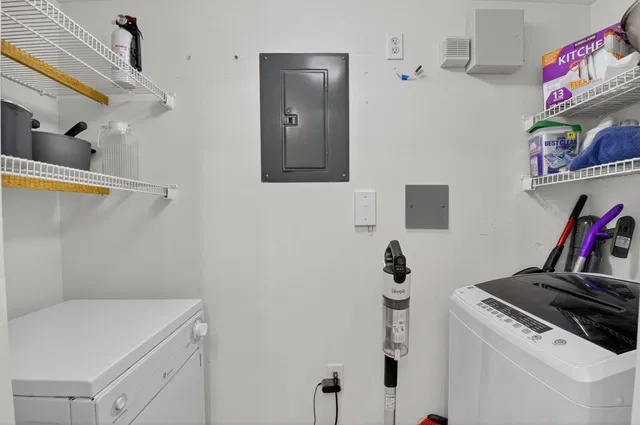 Unit 224 photo 11