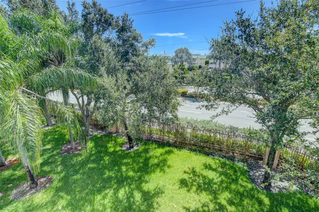 Unit 224 photo 13
