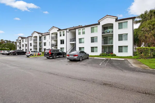 Unit 224 photo 26