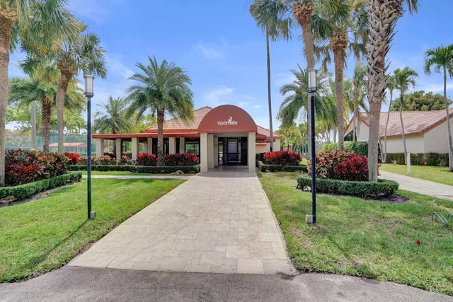 Residence photo 67