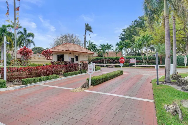 Residence photo 69