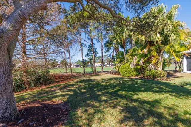 Monarch Country Club Residence photo 34