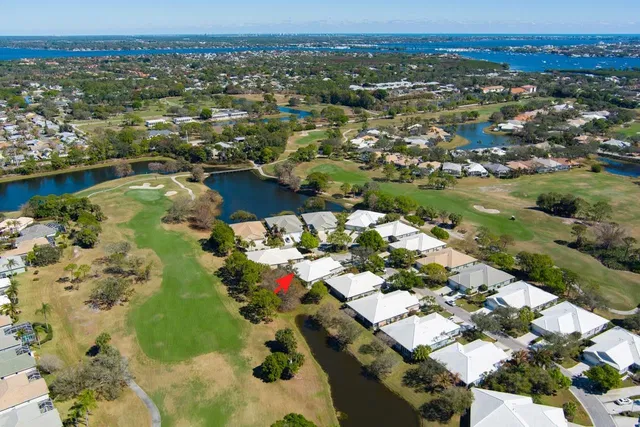 Monarch Country Club Residence photo 42