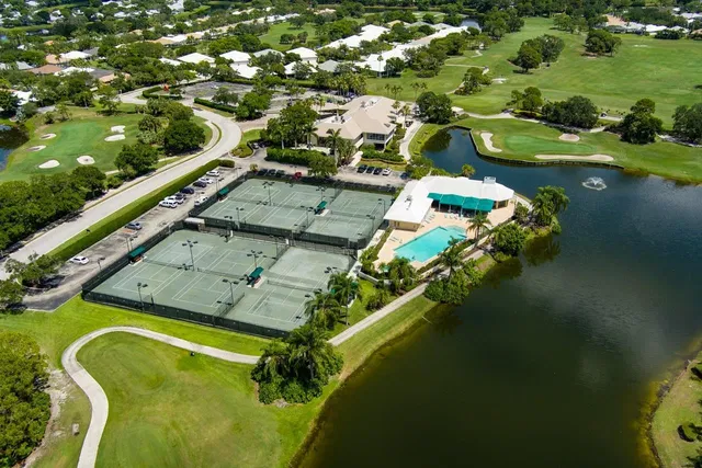 Monarch Country Club Residence photo 57