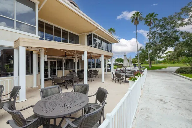 Monarch Country Club Residence photo 63