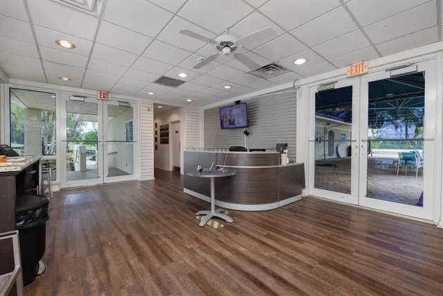 Monarch Country Club Residence photo 68