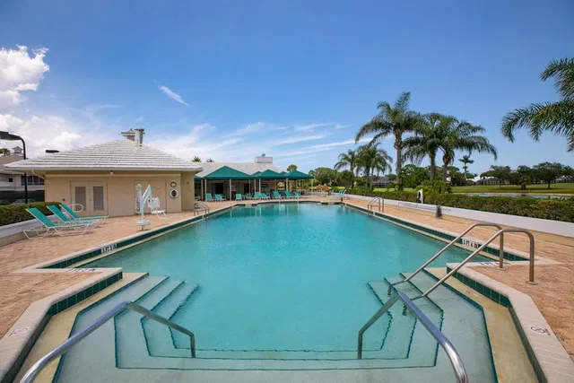 Monarch Country Club Residence photo 75