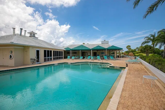 Monarch Country Club Residence photo 76