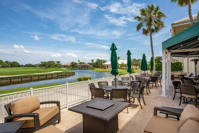 Monarch Country Club Residence photo 77