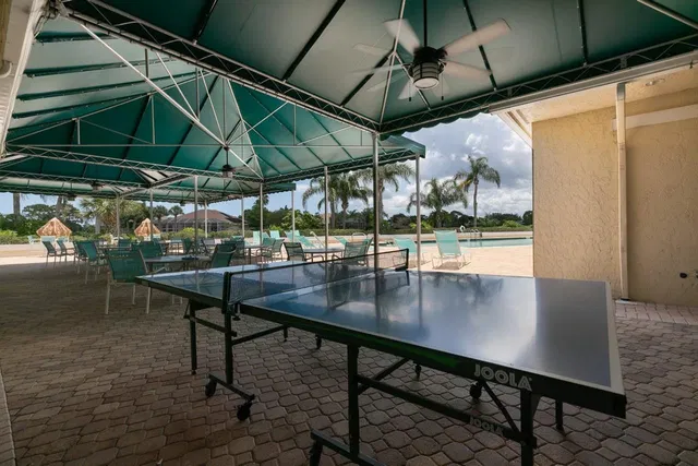 Monarch Country Club Residence photo 79