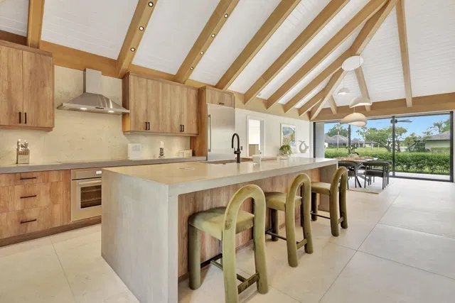 Pebblewood Residence photo 5