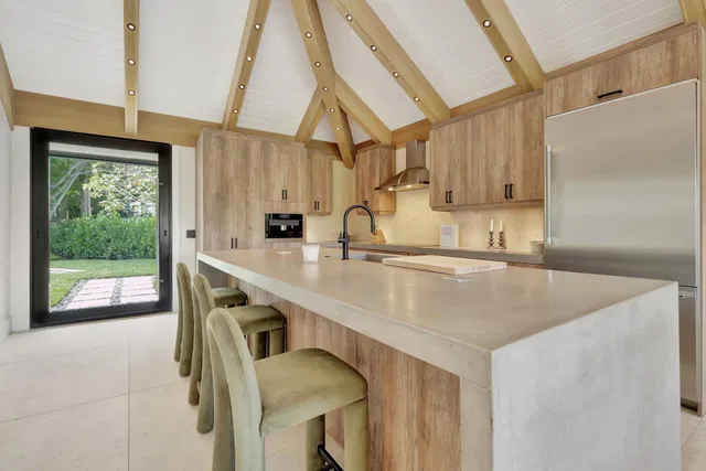 Pebblewood Residence photo 6