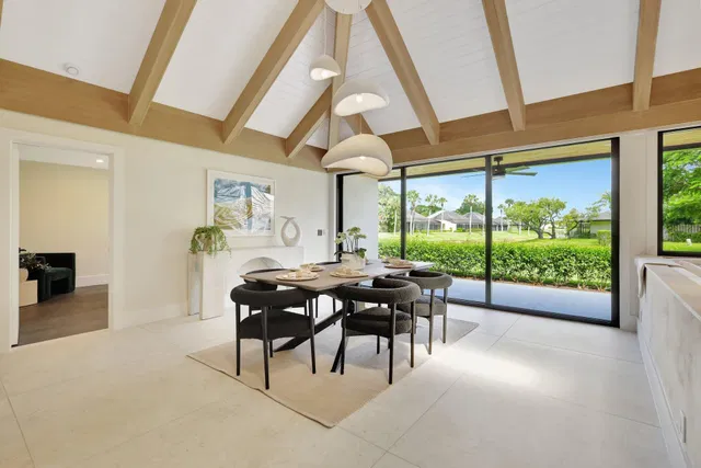 Pebblewood Residence photo 12