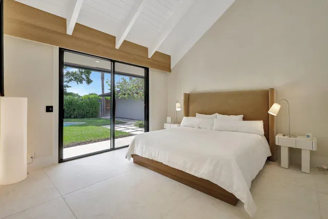 Pebblewood Residence photo 15