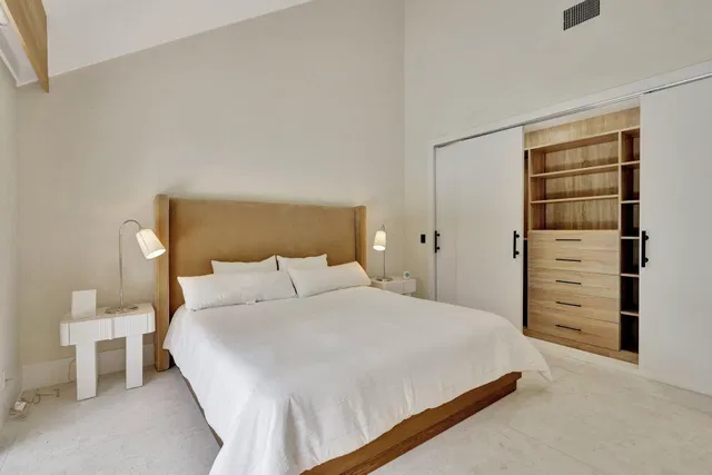 Pebblewood Residence photo 16