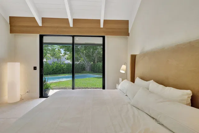 Pebblewood Residence photo 17