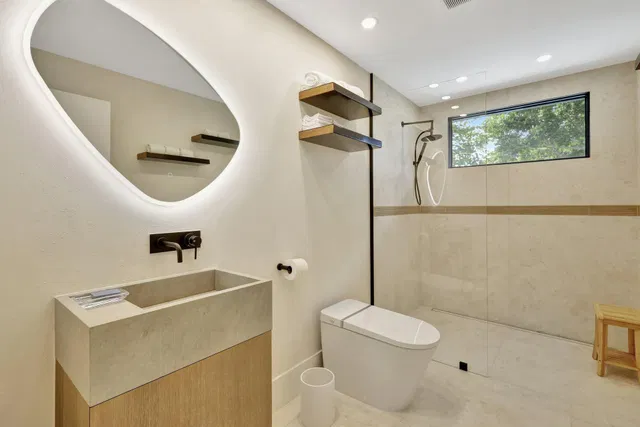 Pebblewood Residence photo 18