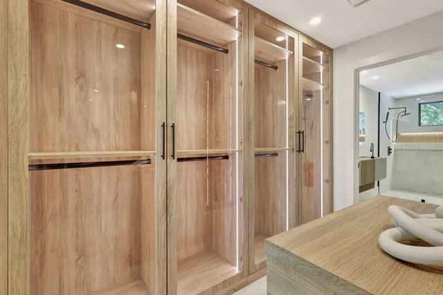 Pebblewood Residence photo 24