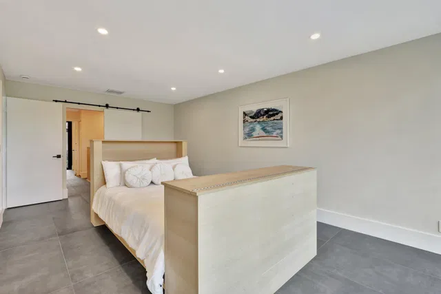Pebblewood Residence photo 29